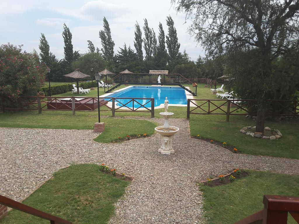 Lauquen Pilmaiquen Y Spa Villa de Merlo Luaran gambar