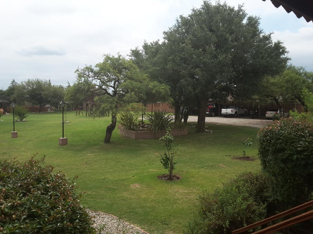 Lauquen Pilmaiquen Y Spa Villa de Merlo Luaran gambar