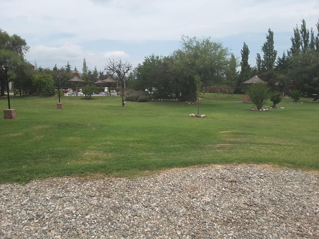 Lauquen Pilmaiquen Y Spa Villa de Merlo Luaran gambar