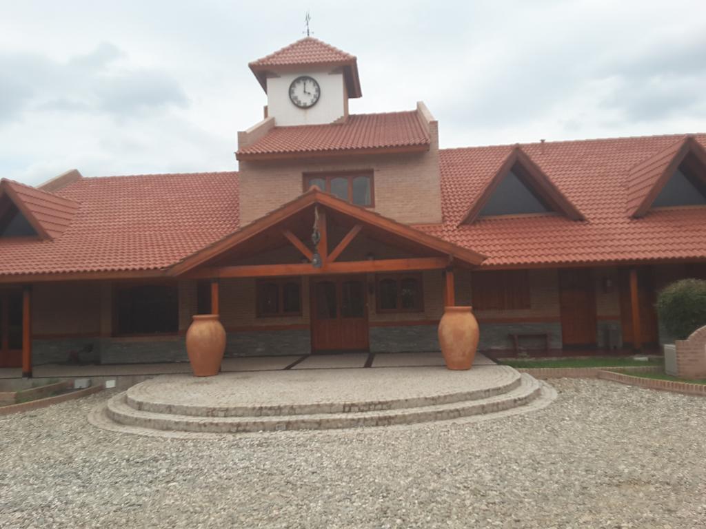 Lauquen Pilmaiquen Y Spa Villa de Merlo Luaran gambar