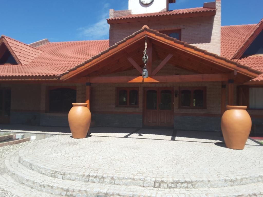 Lauquen Pilmaiquen Y Spa Villa de Merlo Luaran gambar