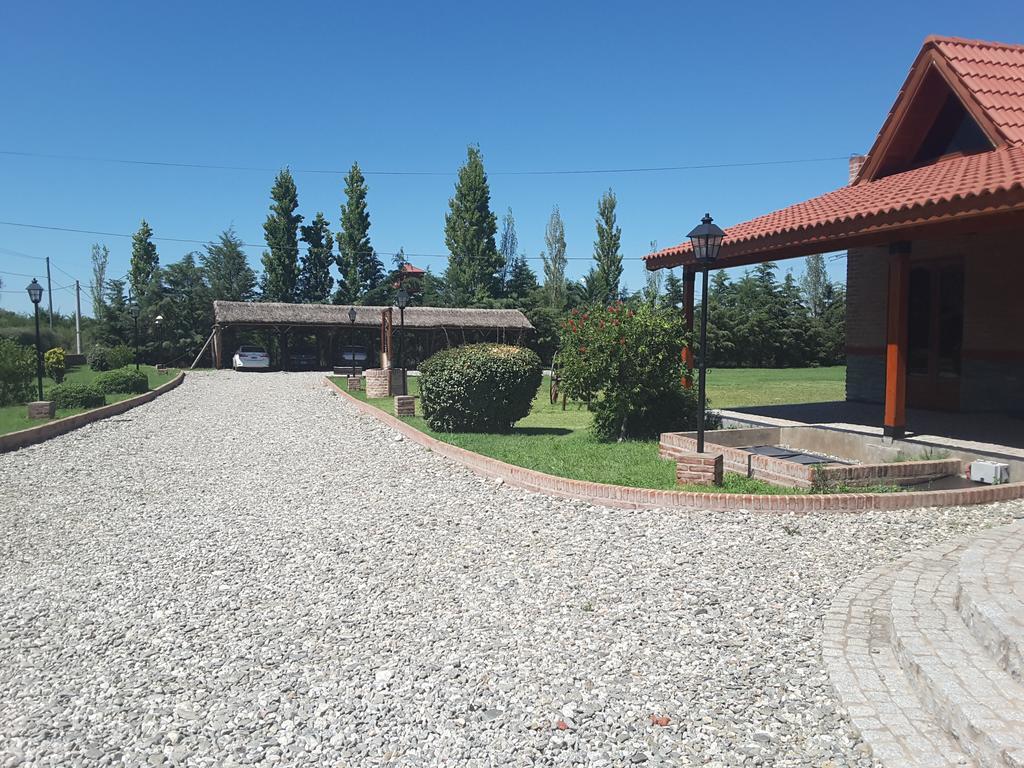 Lauquen Pilmaiquen Y Spa Villa de Merlo Luaran gambar