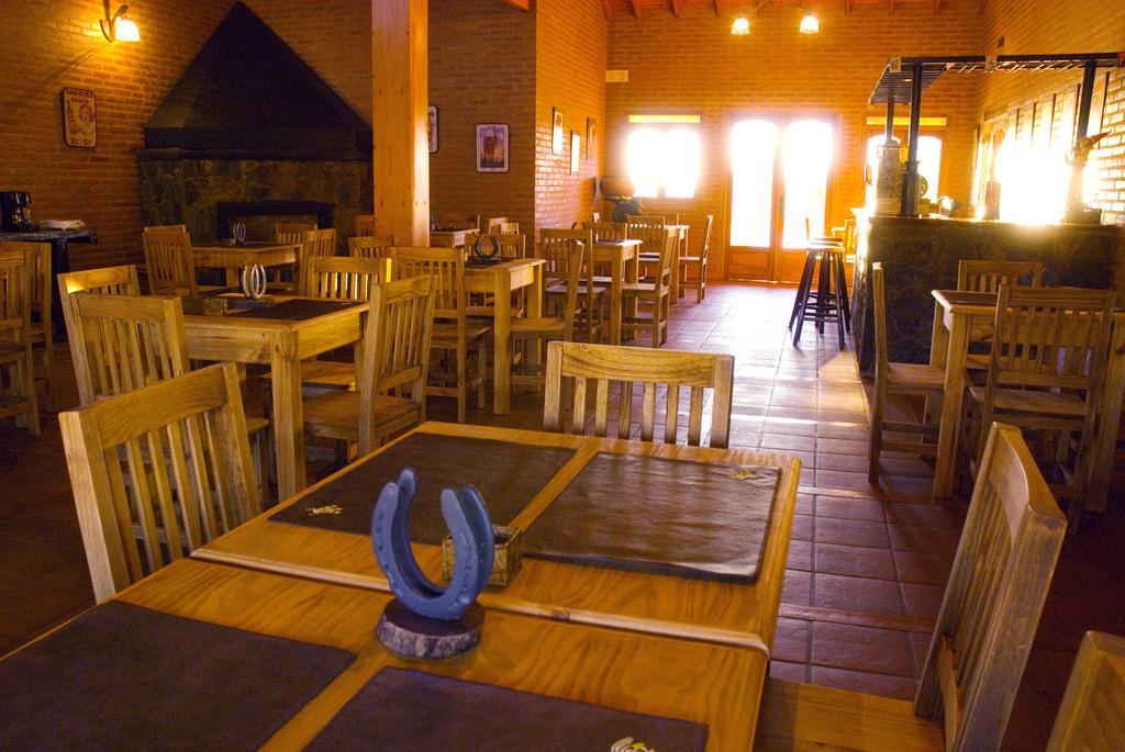 Lauquen Pilmaiquen Y Spa Villa de Merlo Luaran gambar