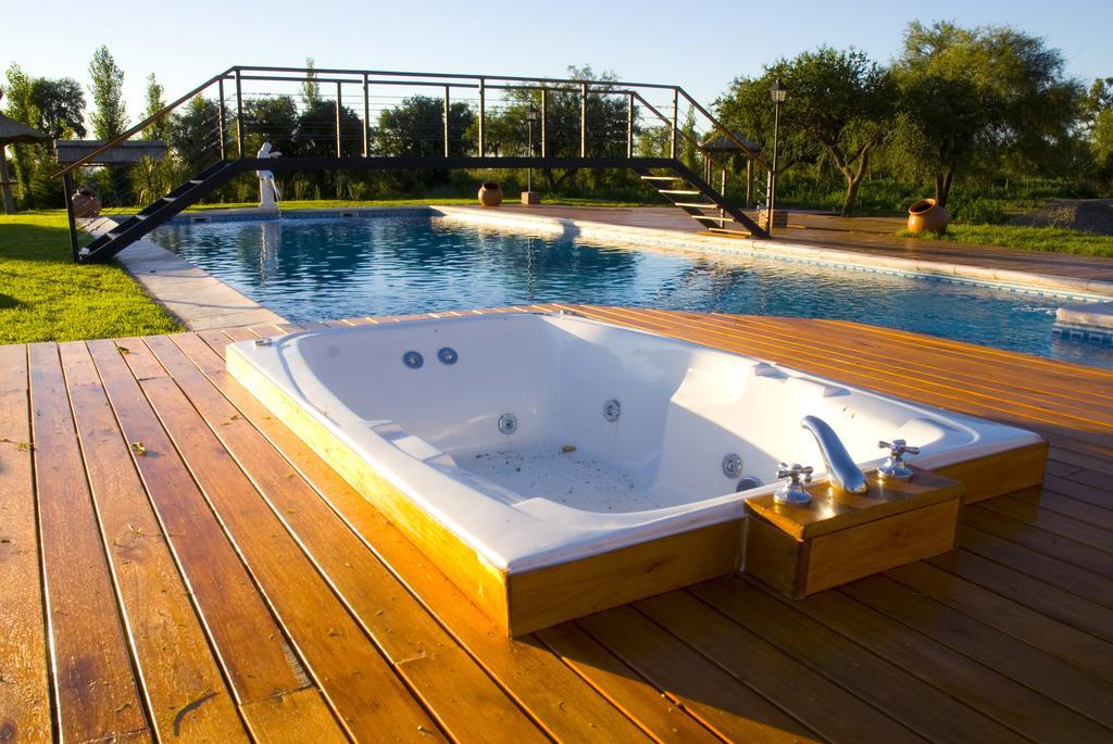 Lauquen Pilmaiquen Y Spa Villa de Merlo Luaran gambar