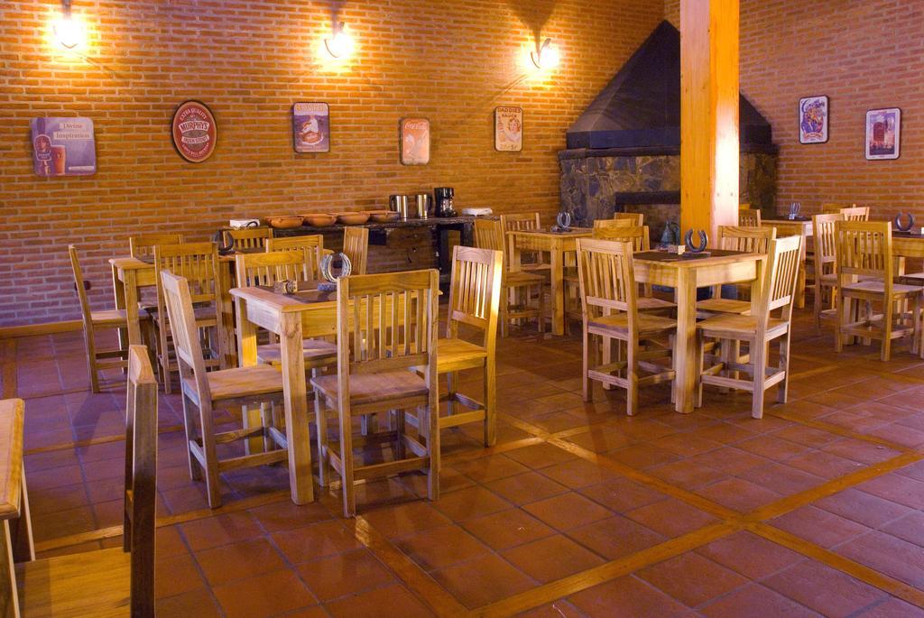 Lauquen Pilmaiquen Y Spa Villa de Merlo Luaran gambar