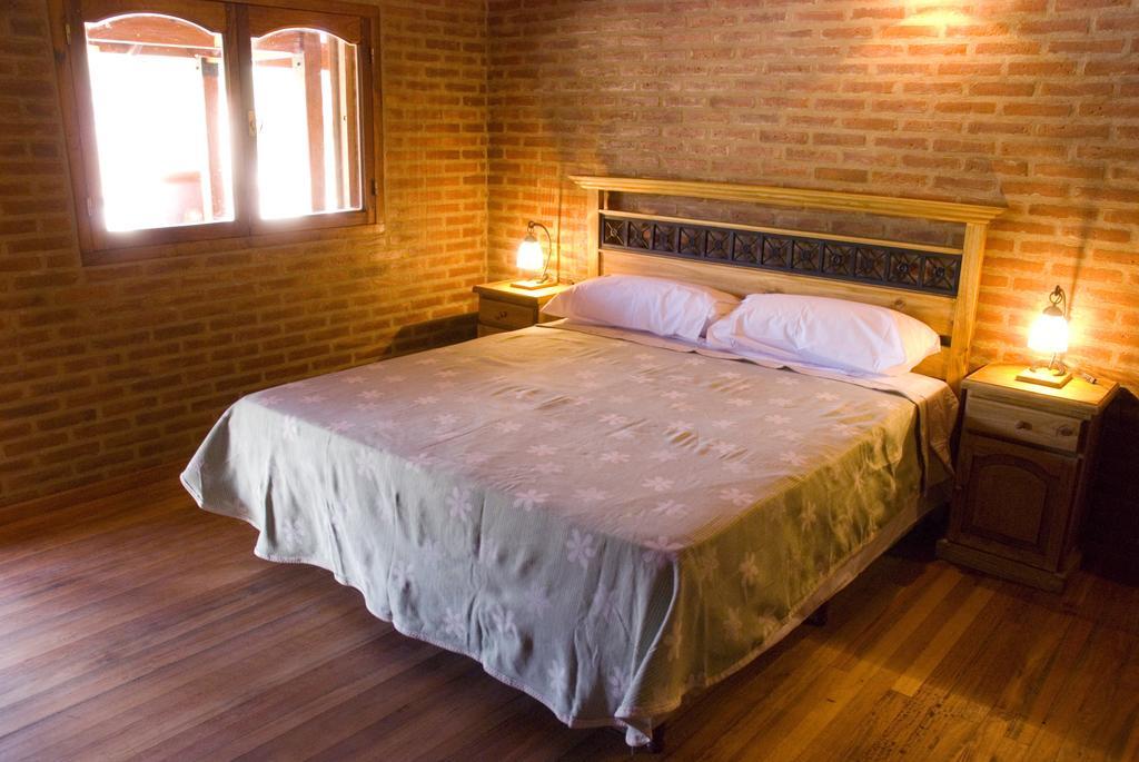 Lauquen Pilmaiquen Y Spa Villa de Merlo Luaran gambar