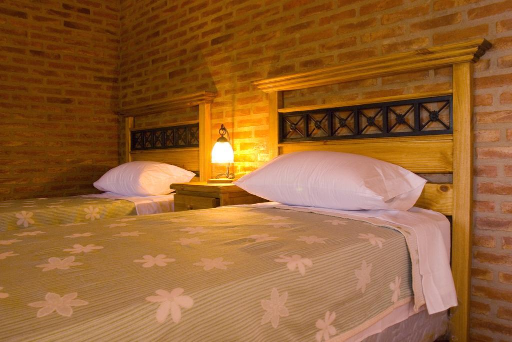 Lauquen Pilmaiquen Y Spa Villa de Merlo Luaran gambar