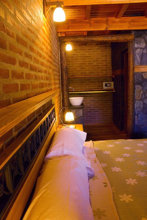 Lauquen Pilmaiquen Y Spa Villa de Merlo Luaran gambar