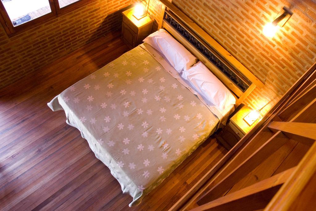 Lauquen Pilmaiquen Y Spa Villa de Merlo Luaran gambar
